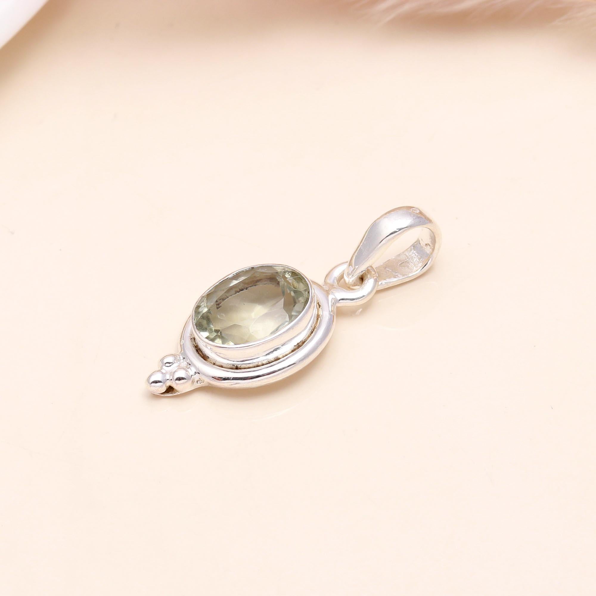 925 Sterling Silver Vintage Oval Green Quartz Pendant