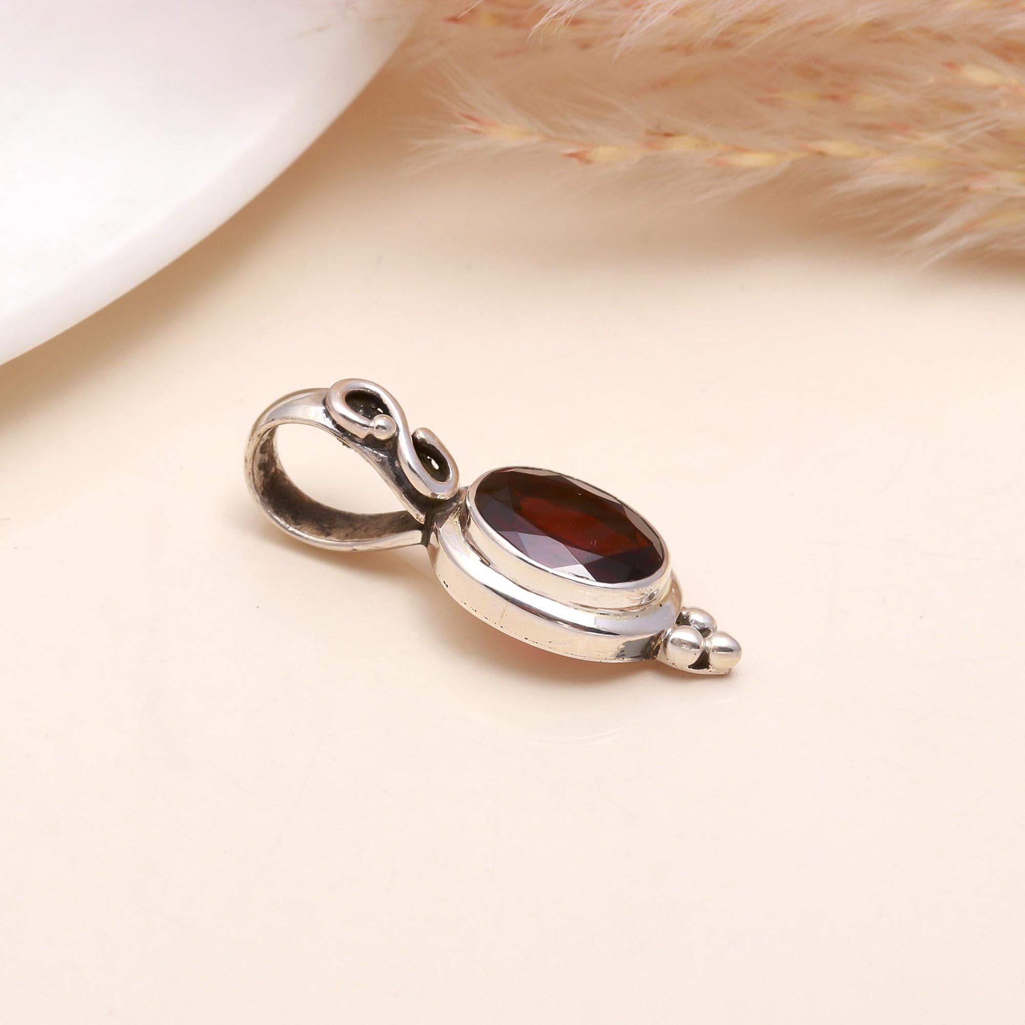 925 Sterling Silver Oval Garnet Pendant