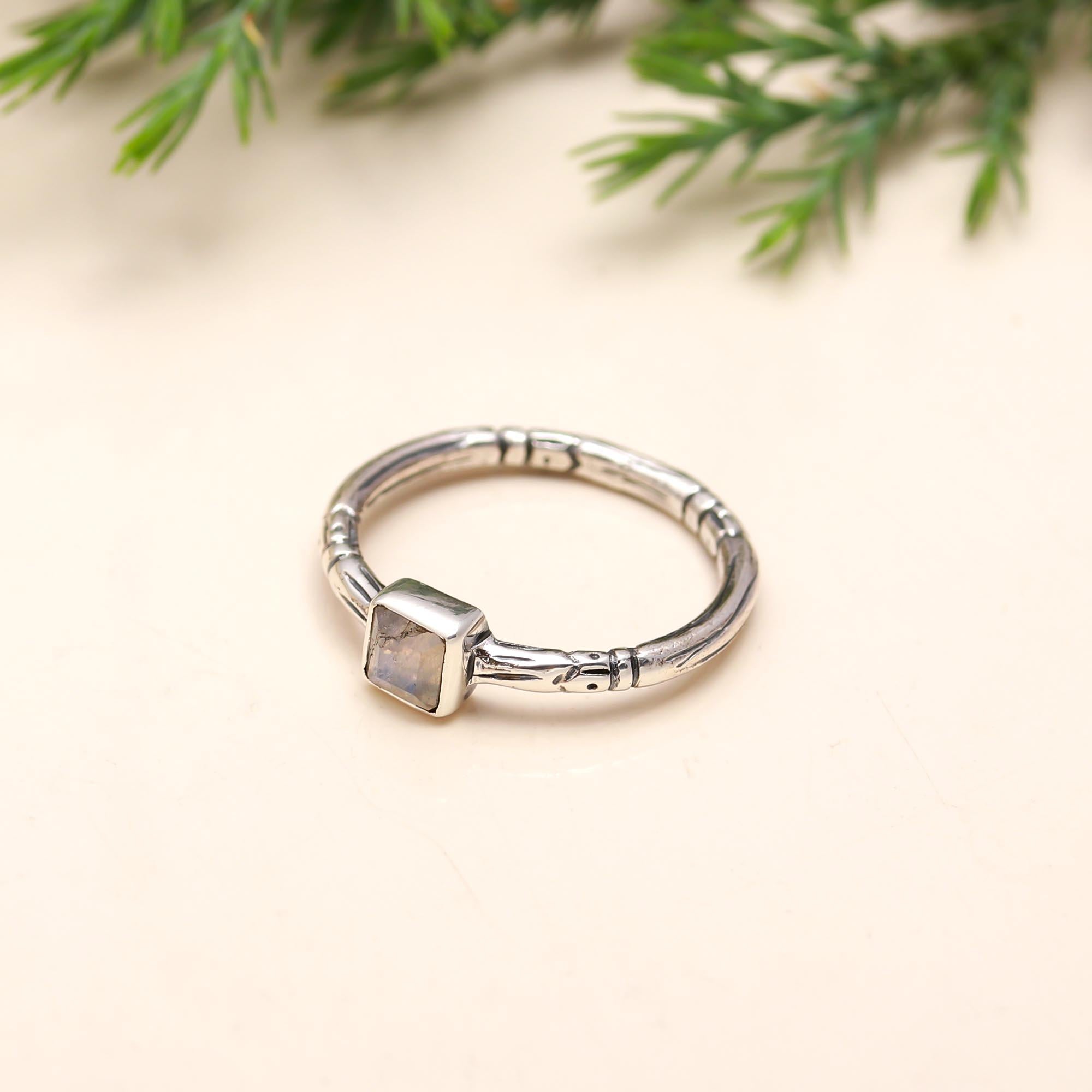 The Mystic Bamboo: Square Labradorite & Textured Silver Ring