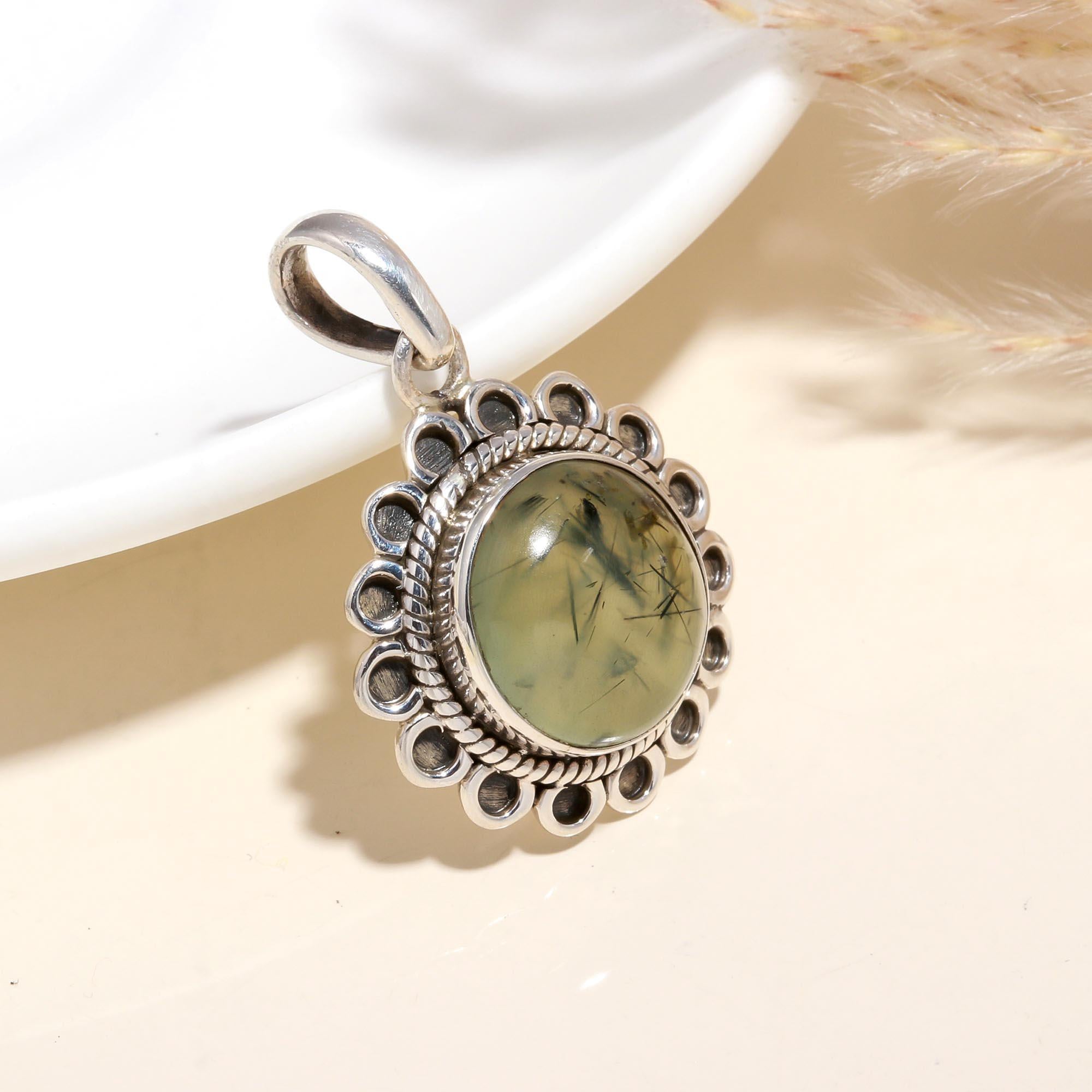 925 Sterling Silver Vintage Filigree Design Handmade Round Prehnite Pendant