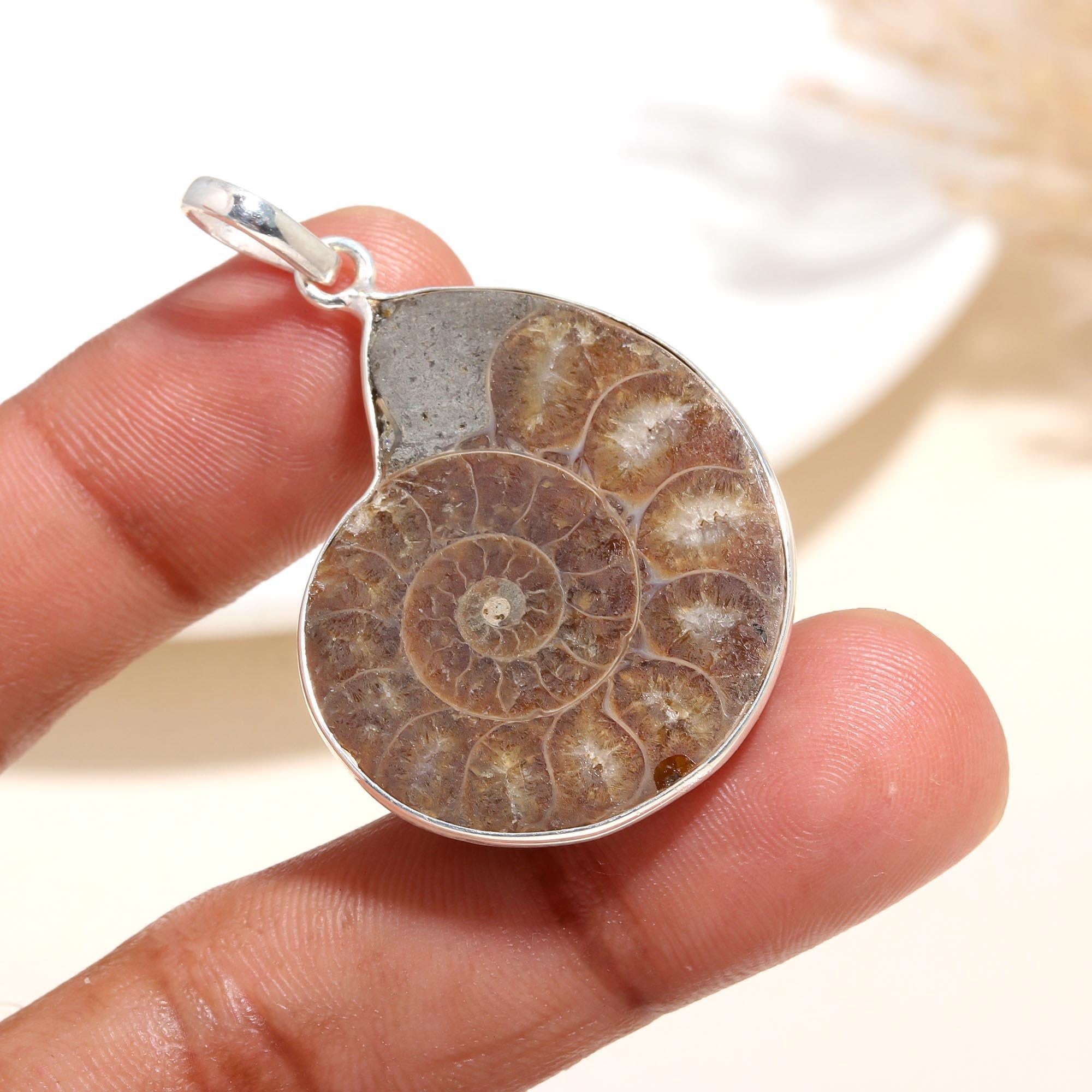 925 Sterling Silver Natural Spiral Shell Ammonite Fossil Pendant
