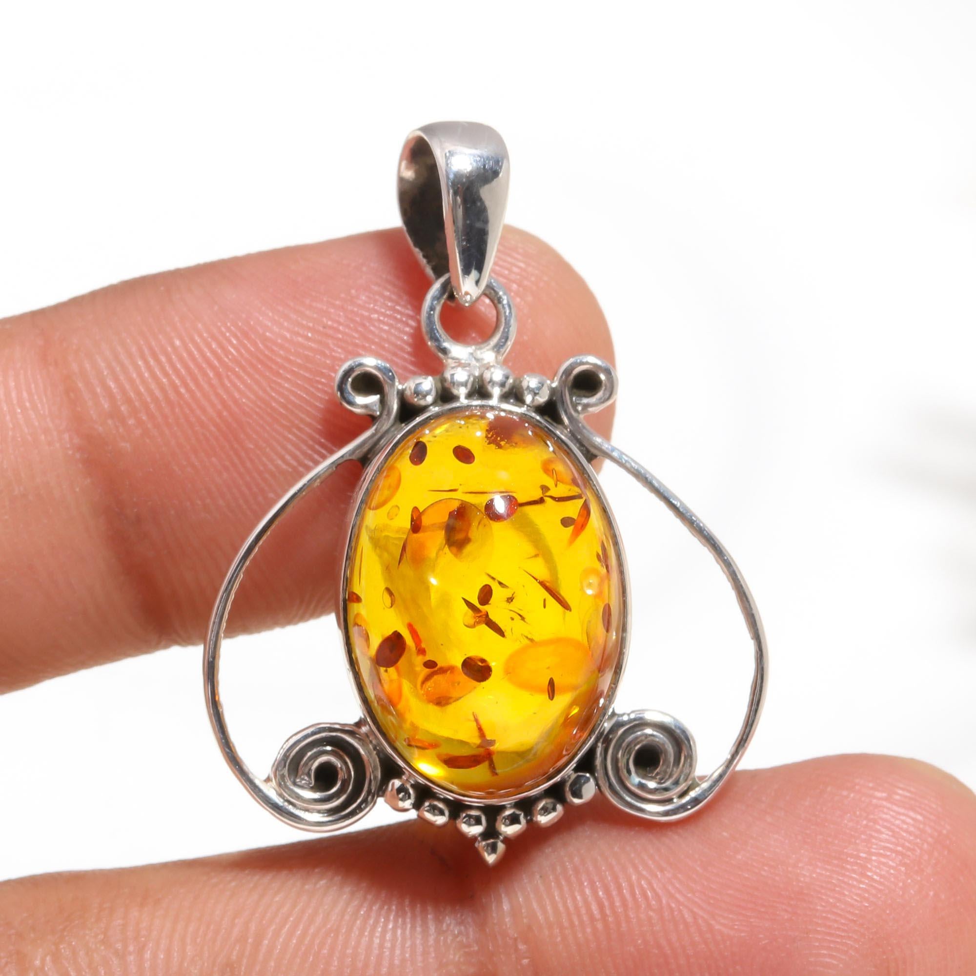 925 Sterling Silver Vintage-Style Natural Baltic Amber Pendant