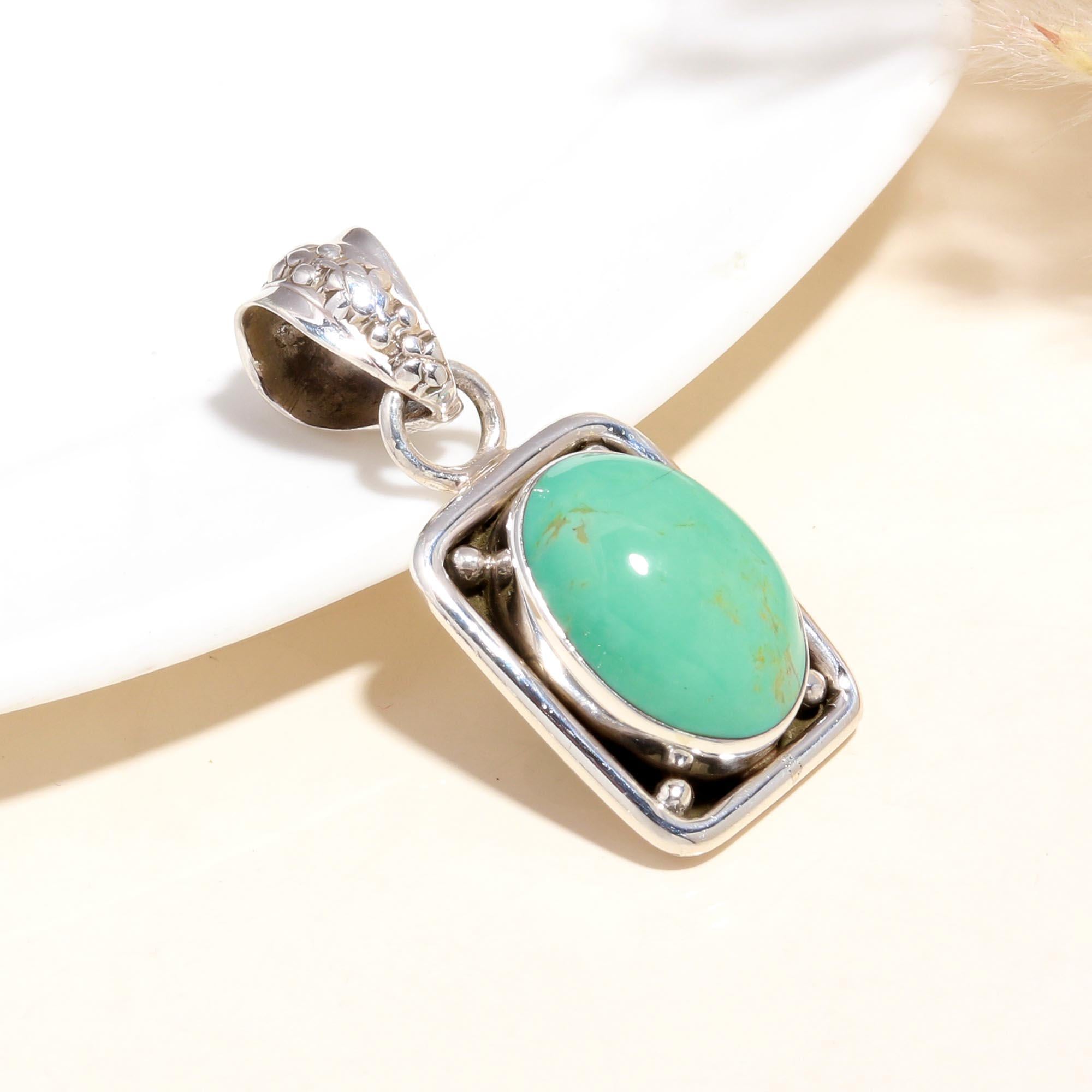 925 Sterling Silver Oval Green Turquoise Pendant