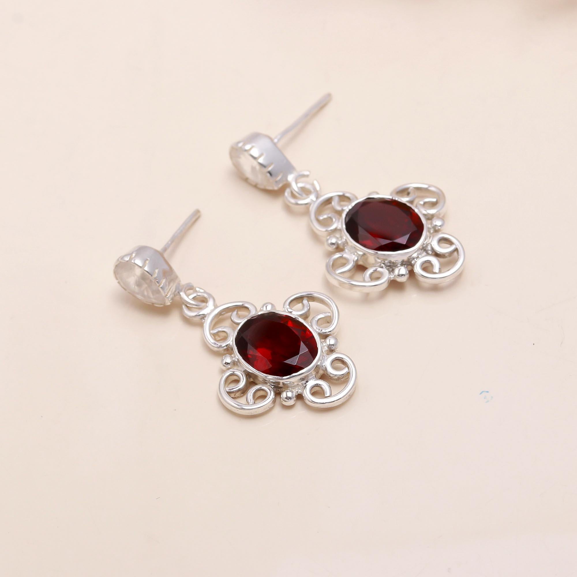 925 Sterling Silver Vintage Garnet Filigree Stud Earrings