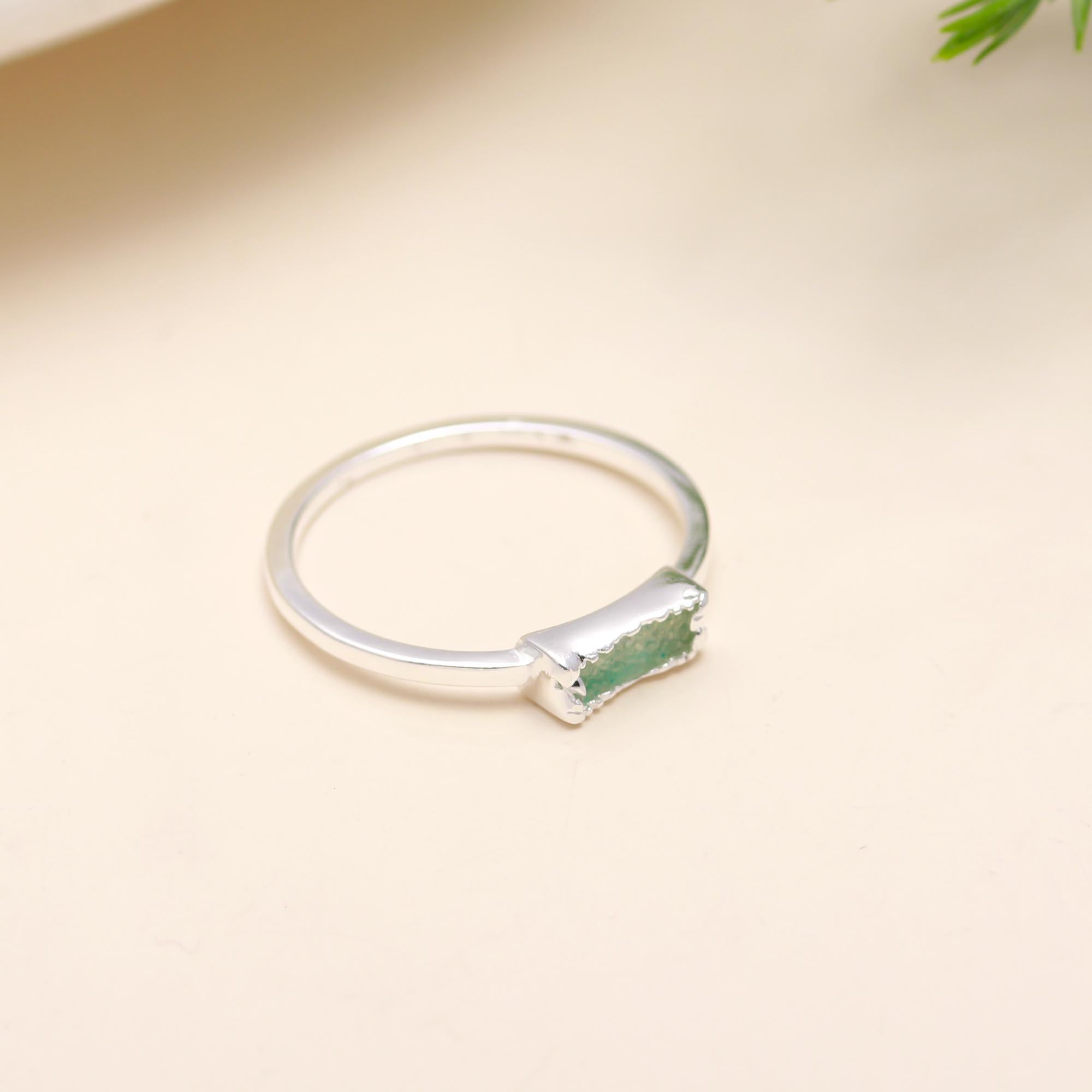 The Verdant Stardust: Green Druzy Bar Silver Ring