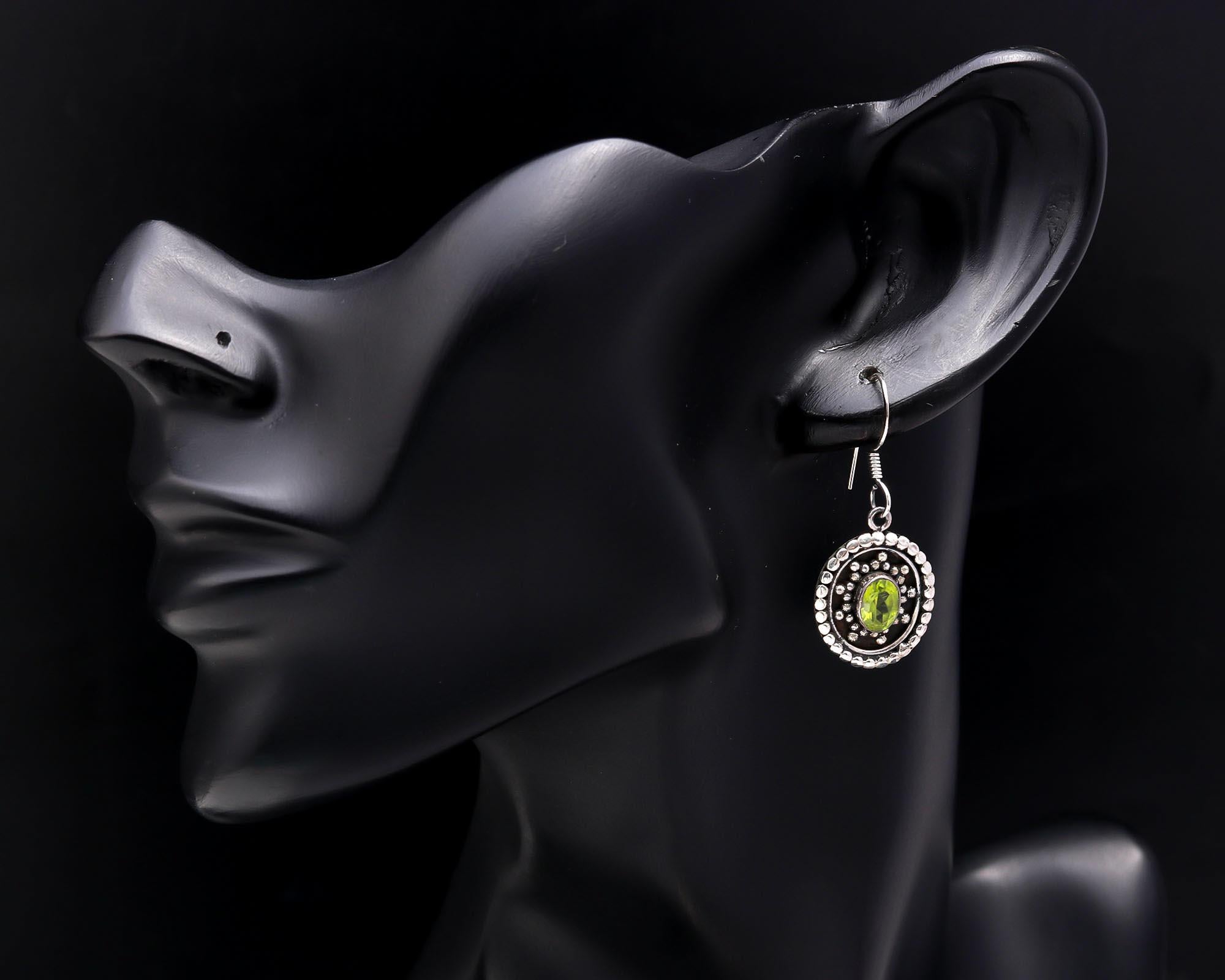 925 Sterling Silver Vintage Peridot Dangle Earrings