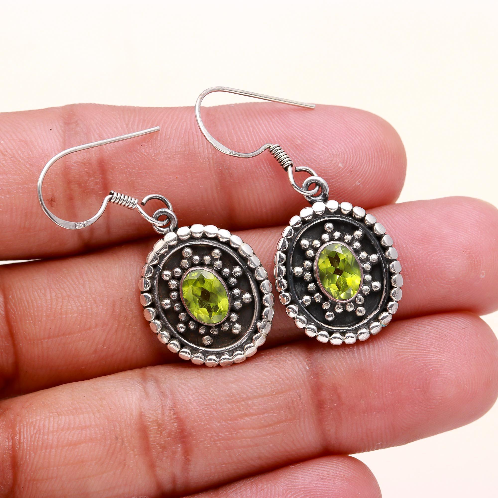 925 Sterling Silver Vintage Peridot Dangle Earrings