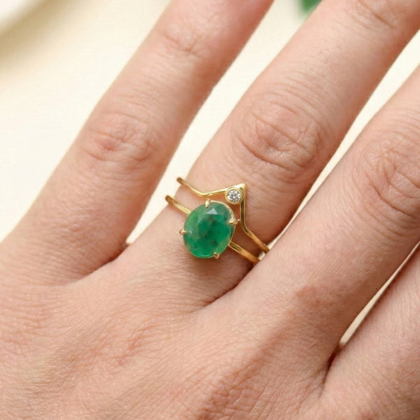 The Verdant Sovereign Emerald Zircon Chevron Ring Set