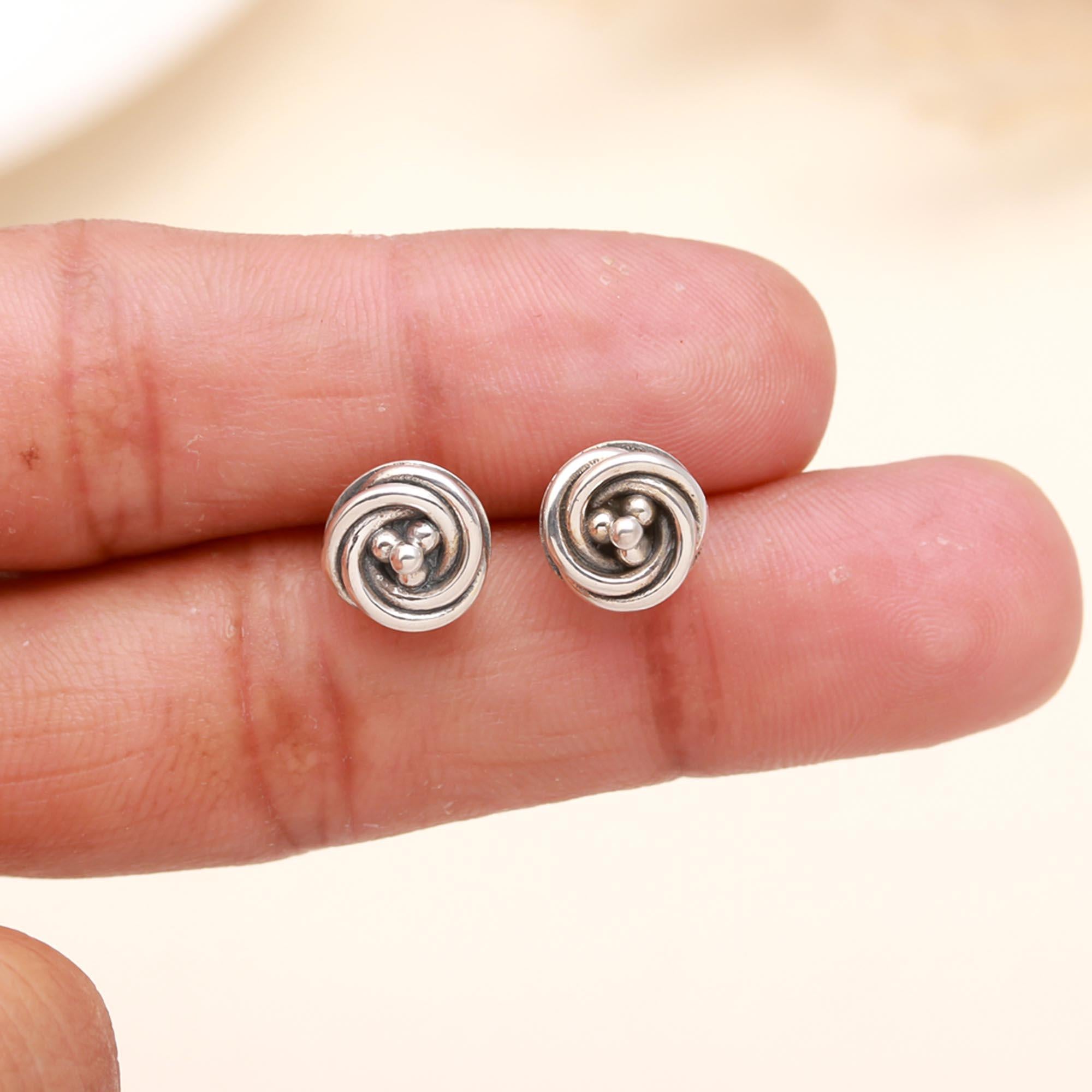 925 Sterling Silver Vintage Knot Stud Earrings