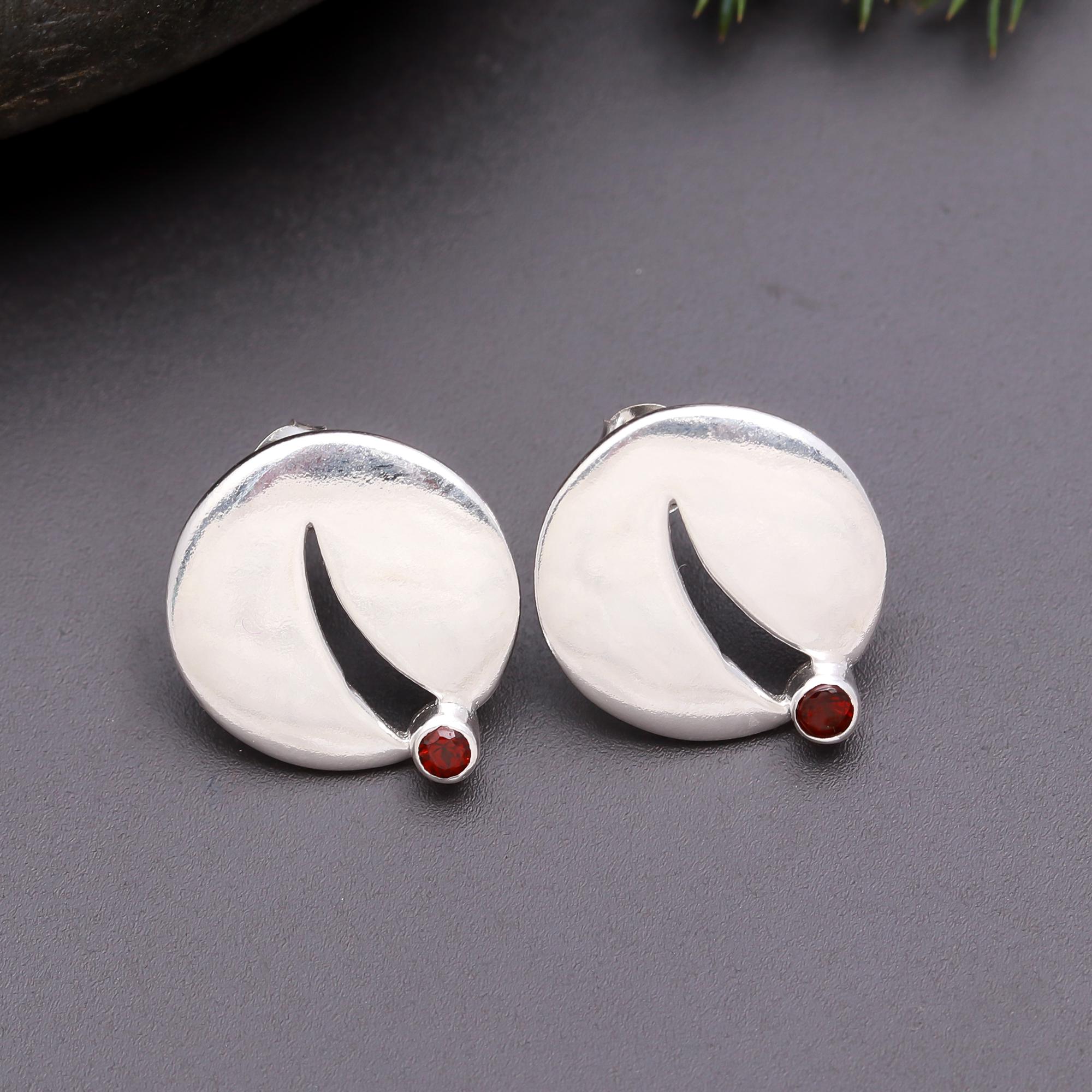 925 Silver Modern Garnet Stud Earrings