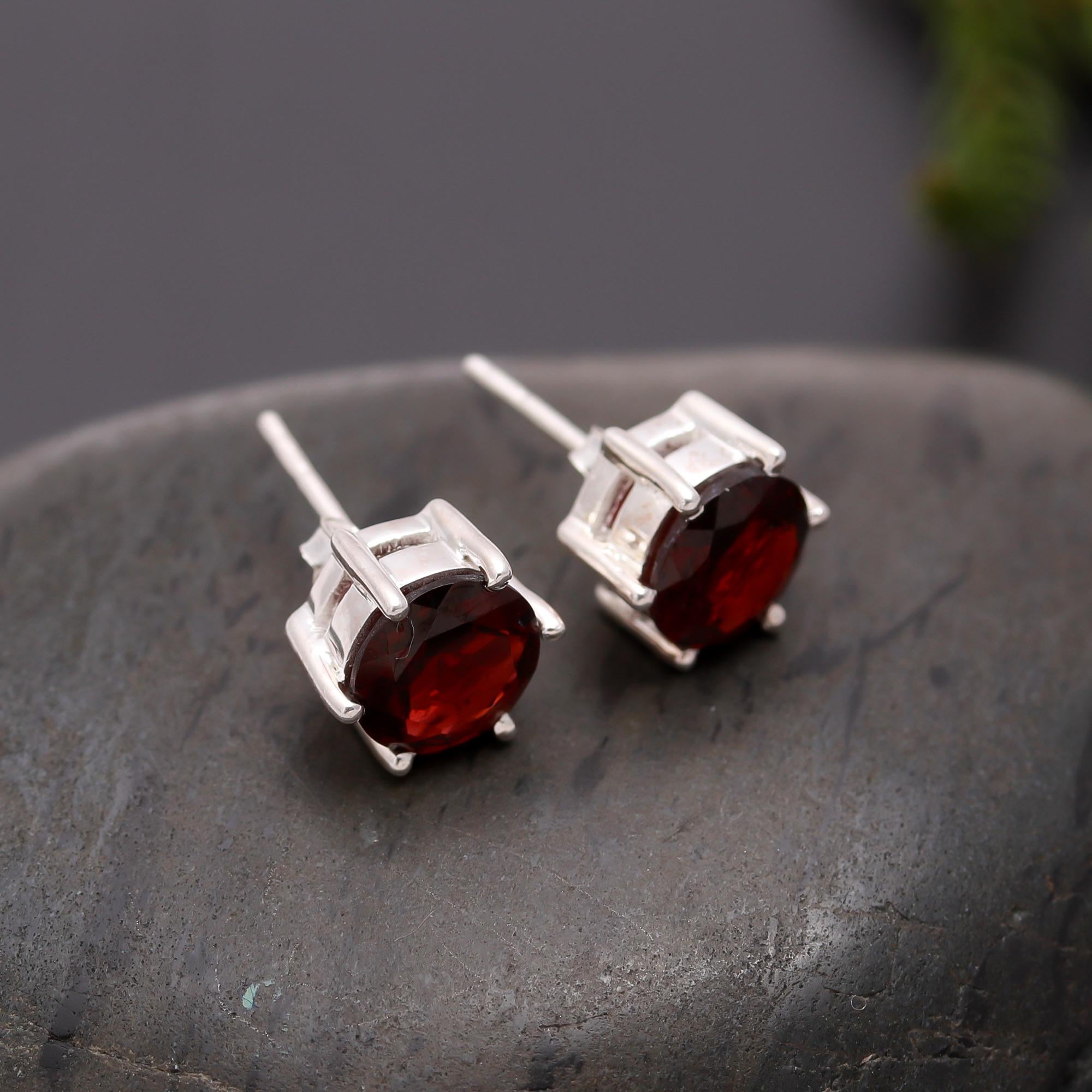 925 Silver Round Garnet Stud Earrings