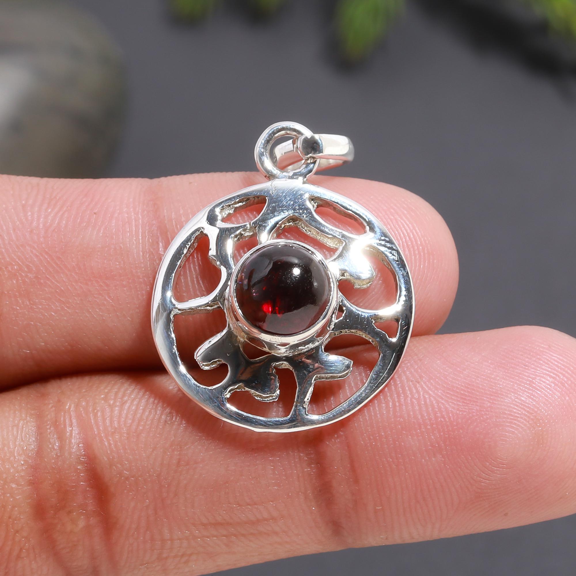 925 Silver Garnet Pendant