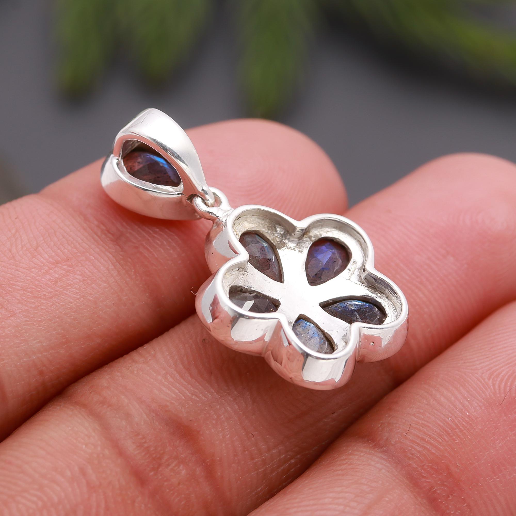 925 Silver Labradorite Flower Pendant