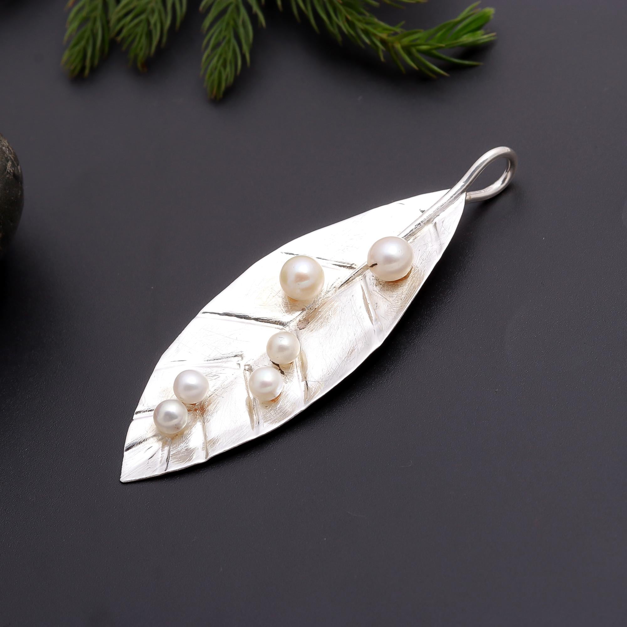 925 Silver Leaf Freshwater Pearls Pendant