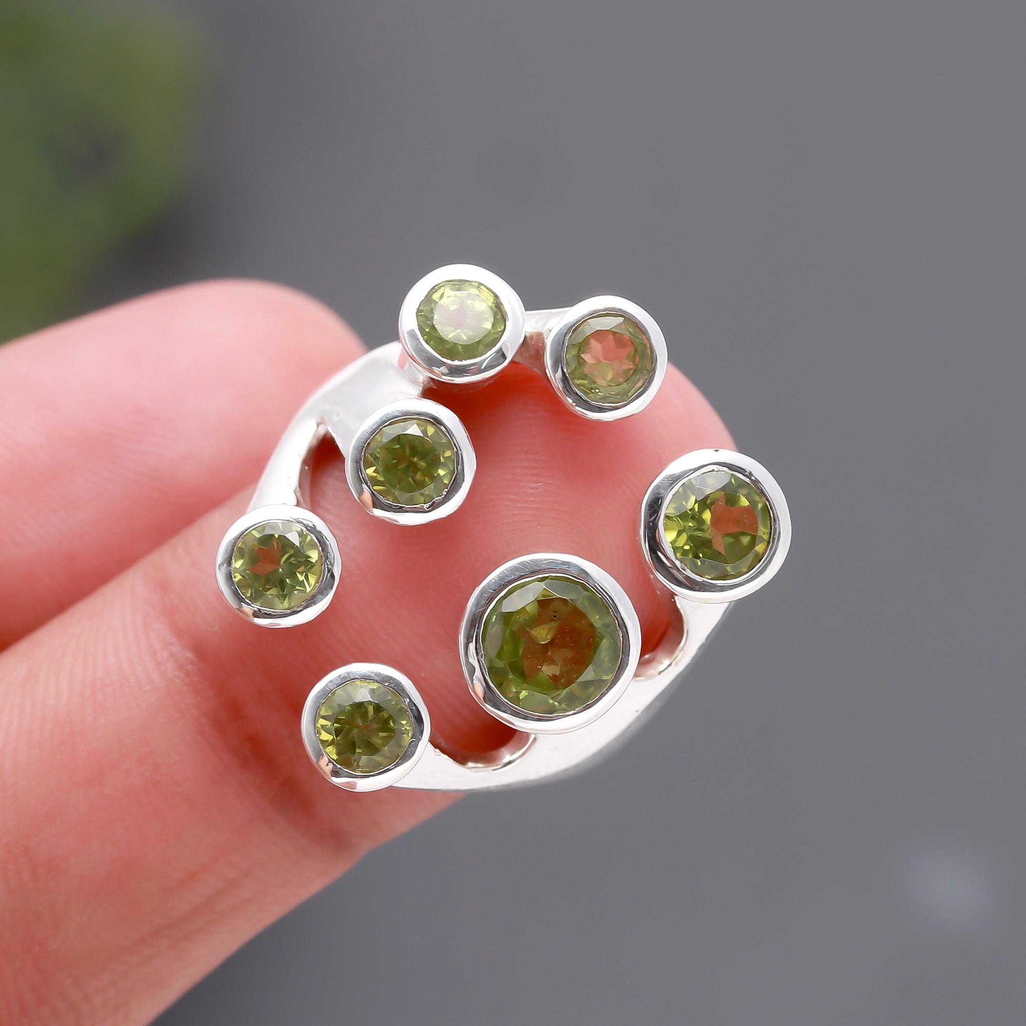 925 Silver Peridot Cluster Ring