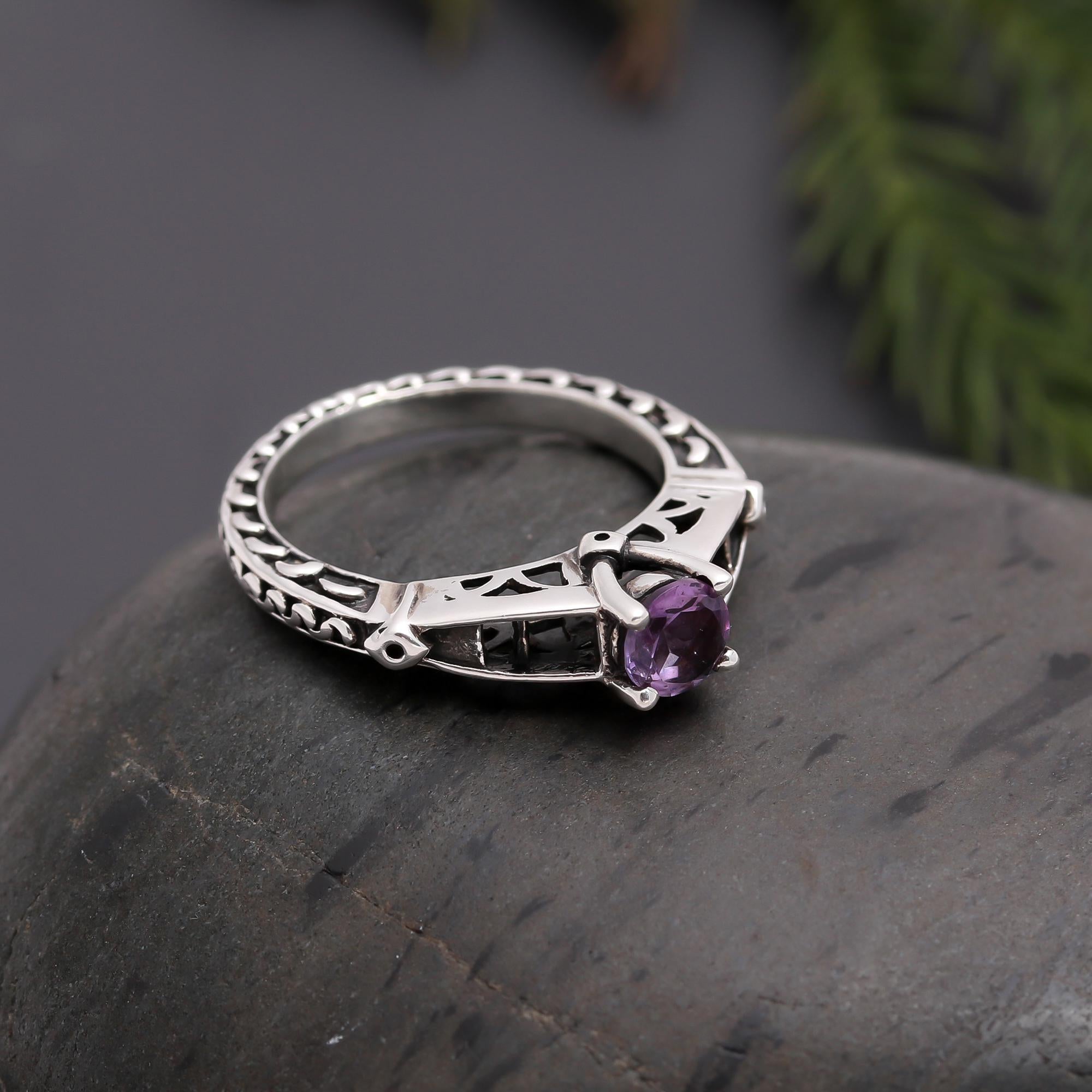 925 Silver Antique-Style Amethyst Solitaire Ring