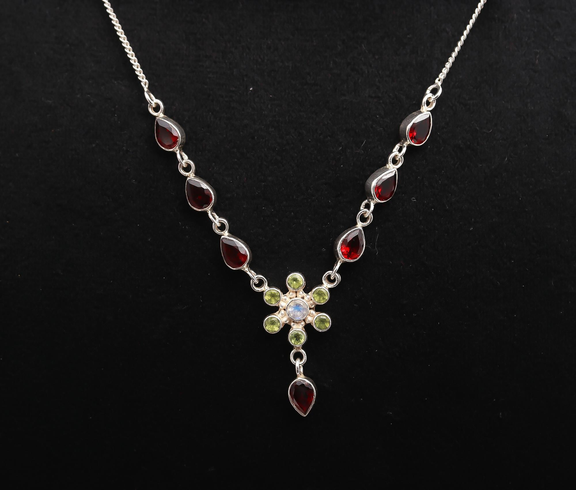 925 Silver Floral Pendant Necklace