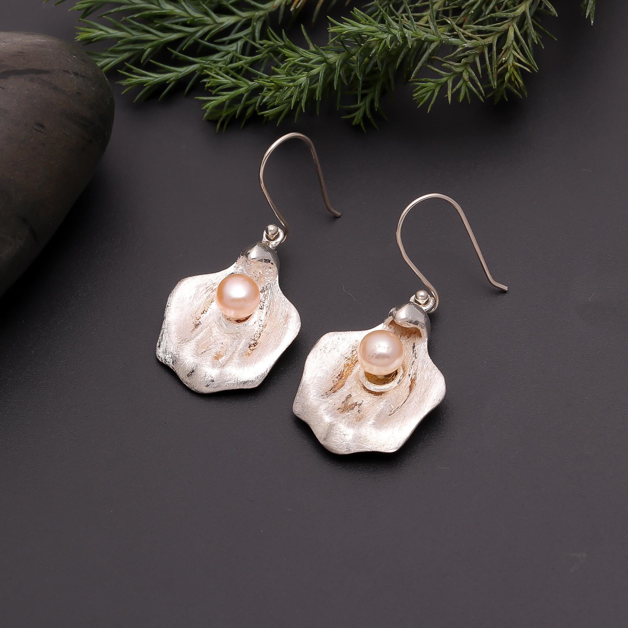 The Calla Lily: Organic Pearl Floral Gift Set
