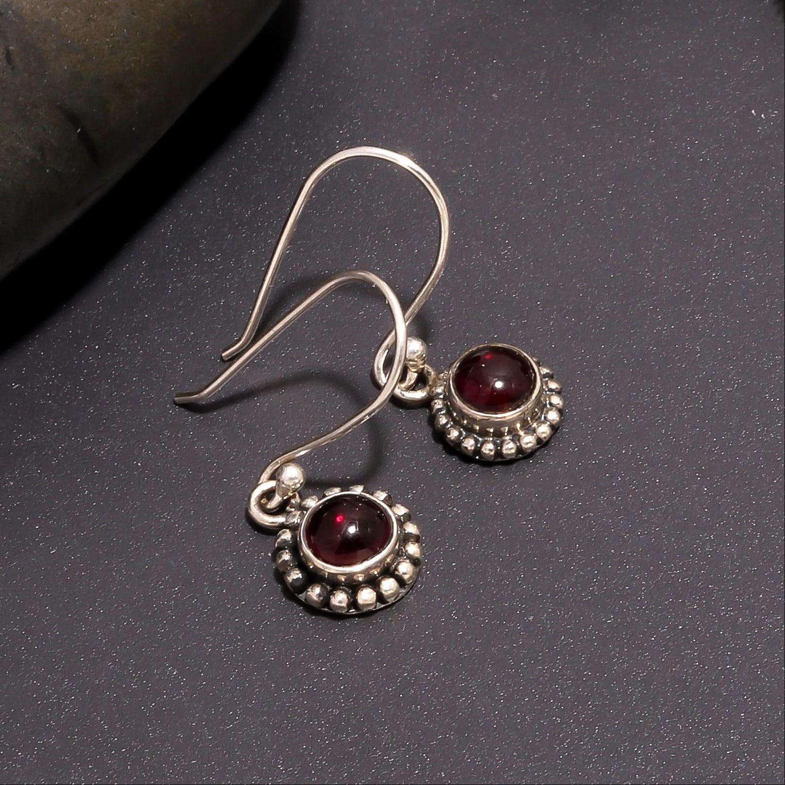 #gemstone_garnet