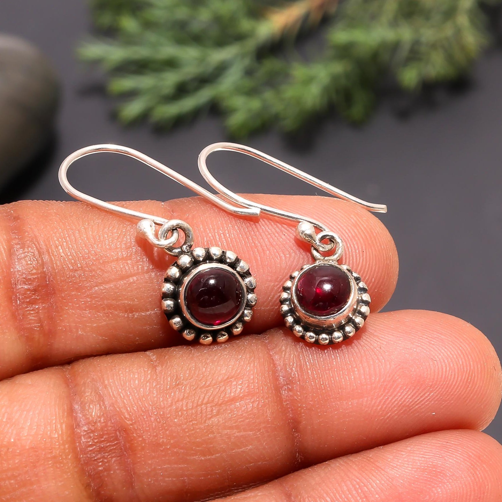 #gemstone_garnet