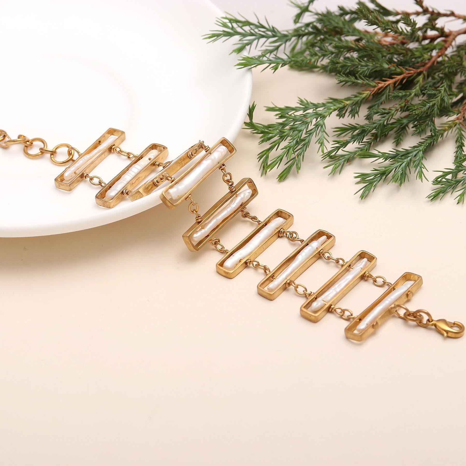 The Luminous Ladder: Gold & Stick Pearl Link Bracelet