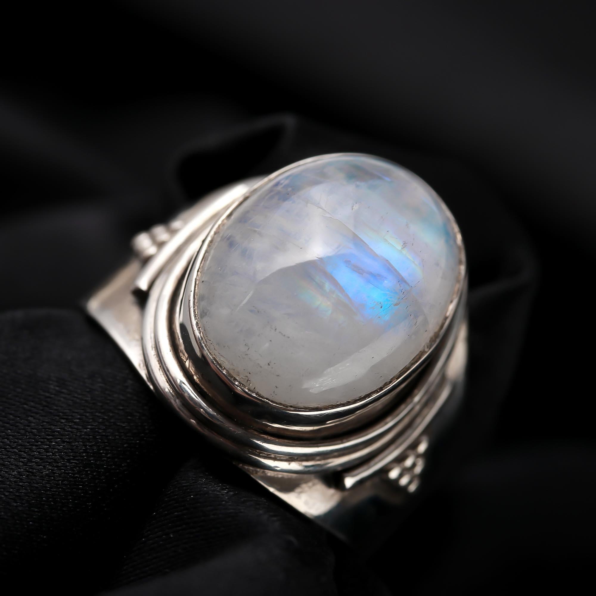 925 Silver Oval Moonstone Ring