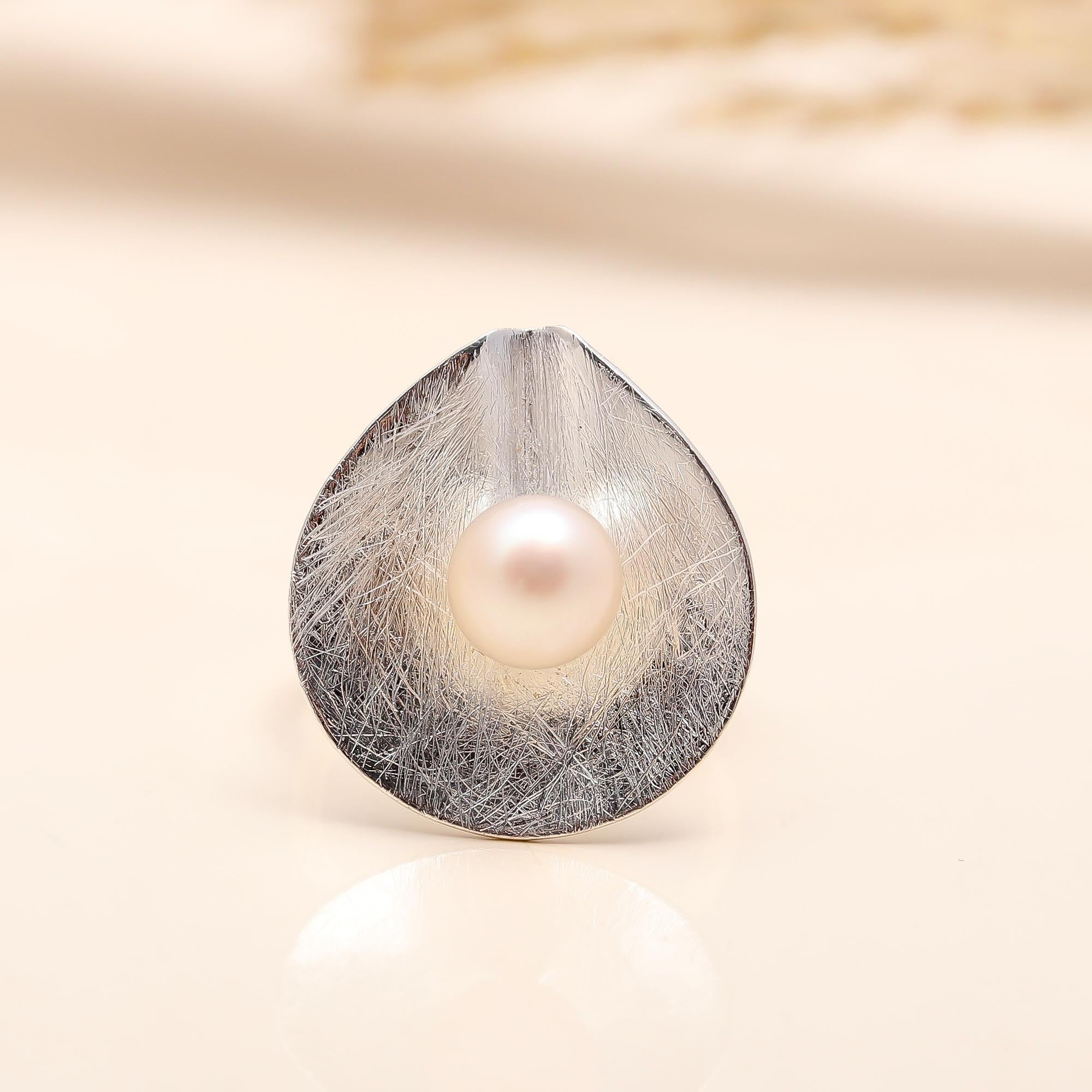 925 Silver Pearl Petal Disc Ring