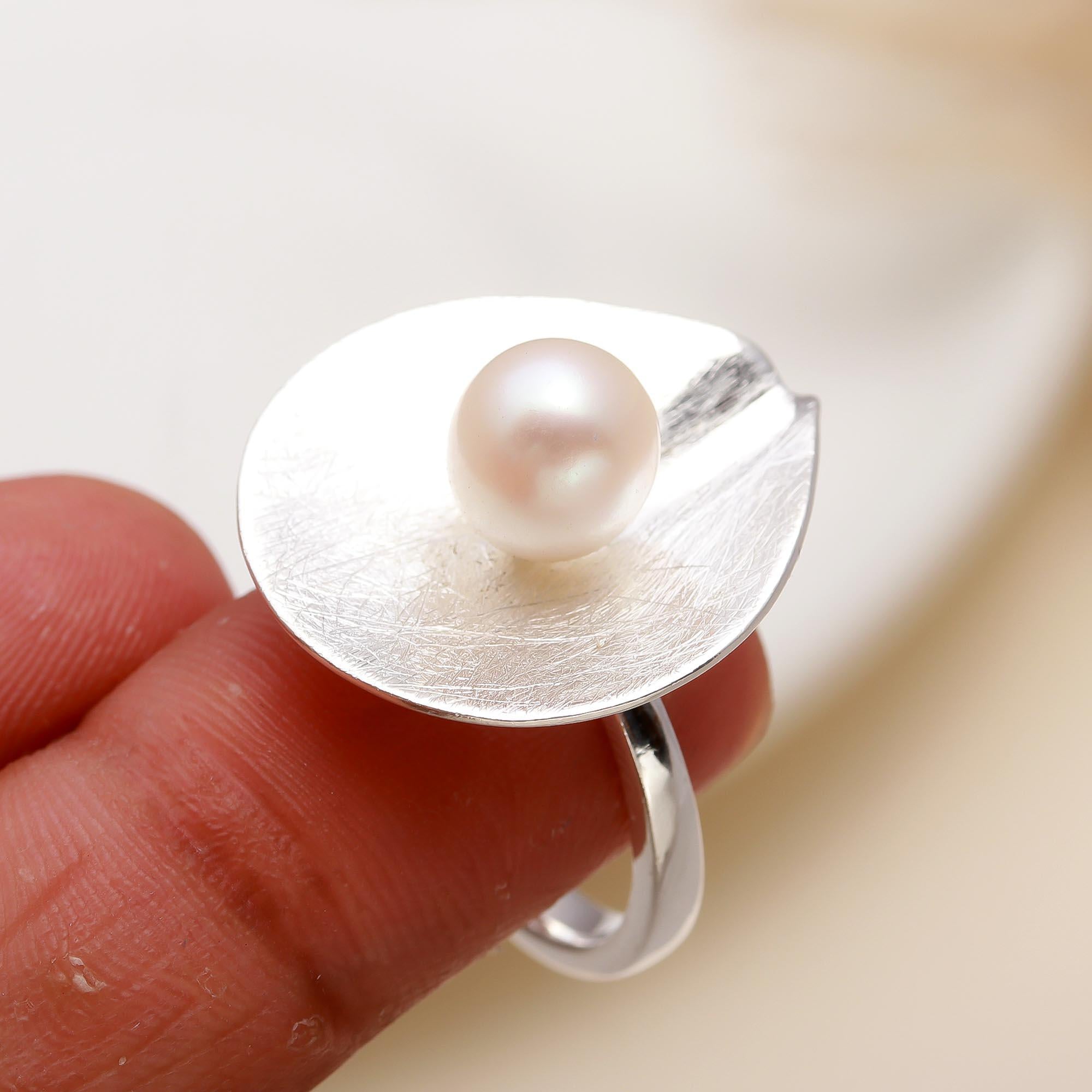 925 Silver Pearl Petal Disc Ring