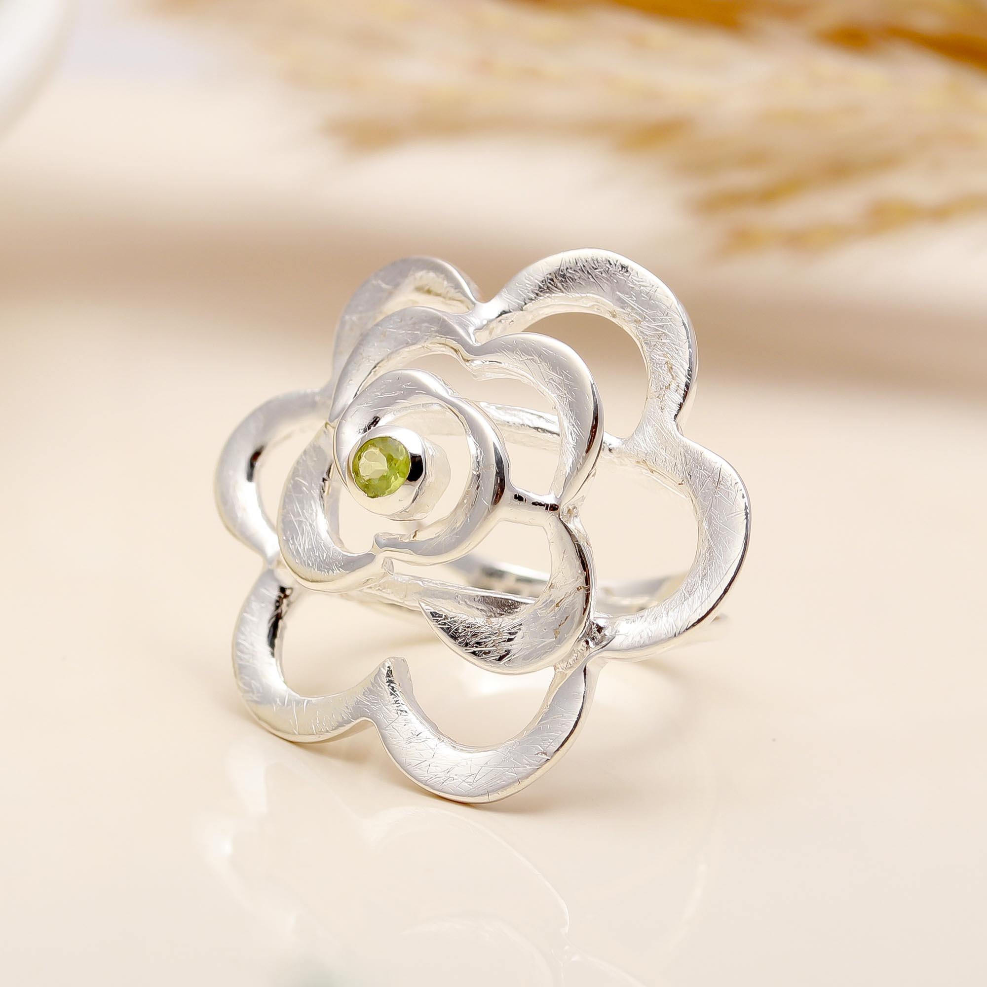 925 Silver Peridot Flower Ring