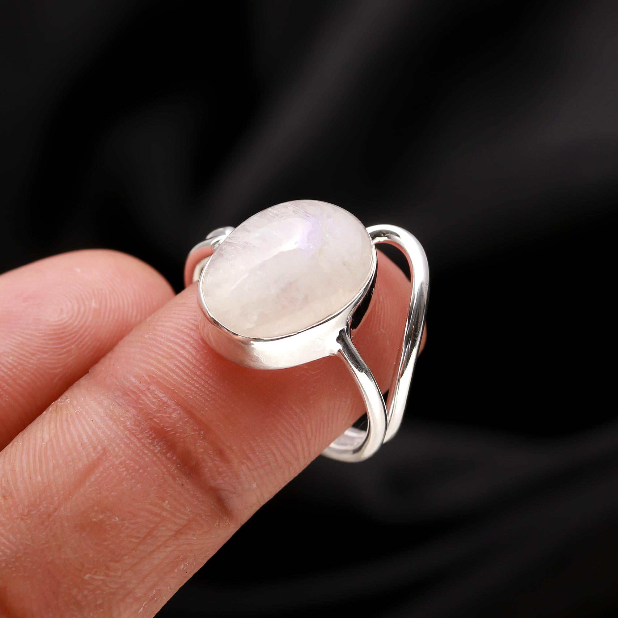 925 Silver Oval Rainbow Moonstone Ring