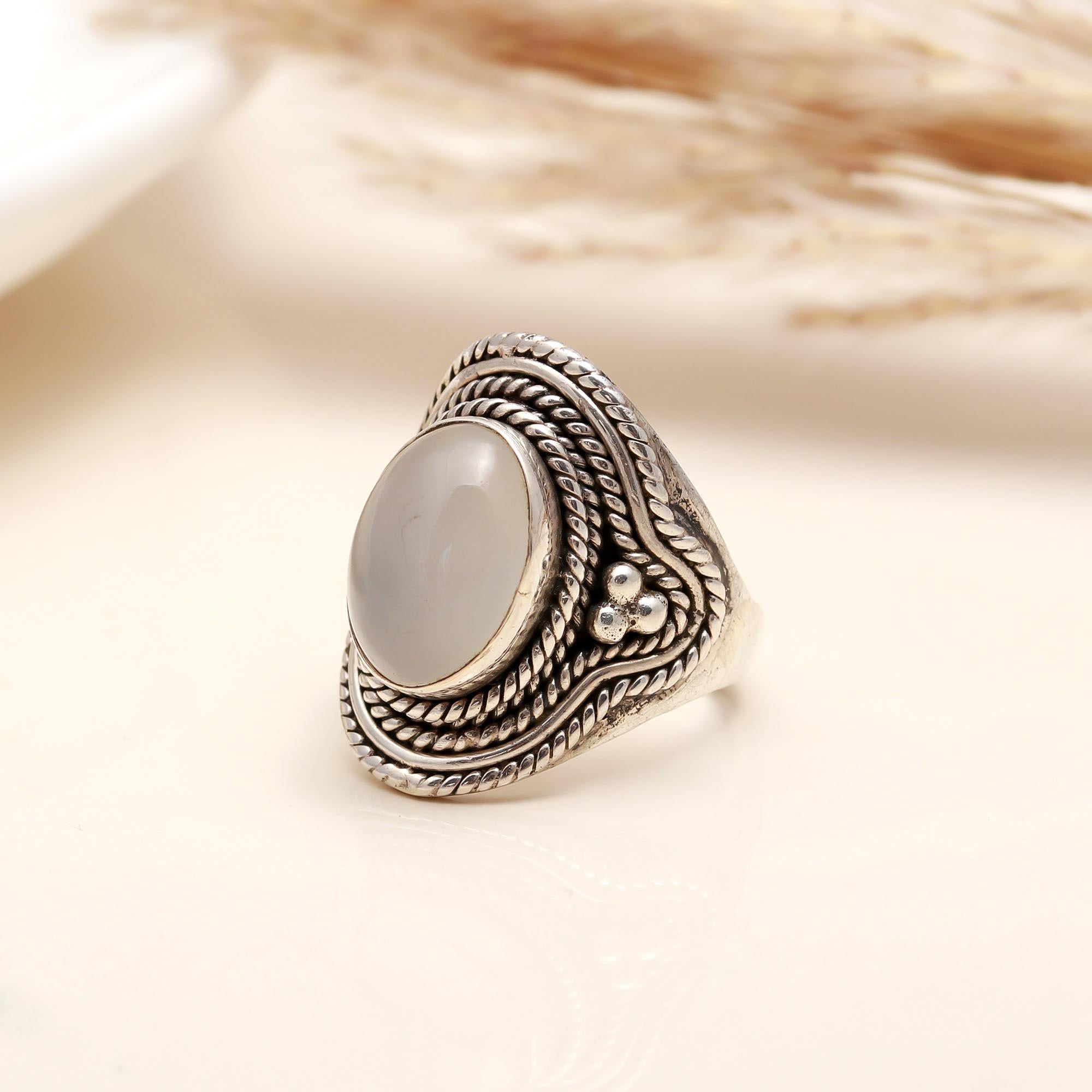 925 Silver Grey Chalcedony Ring