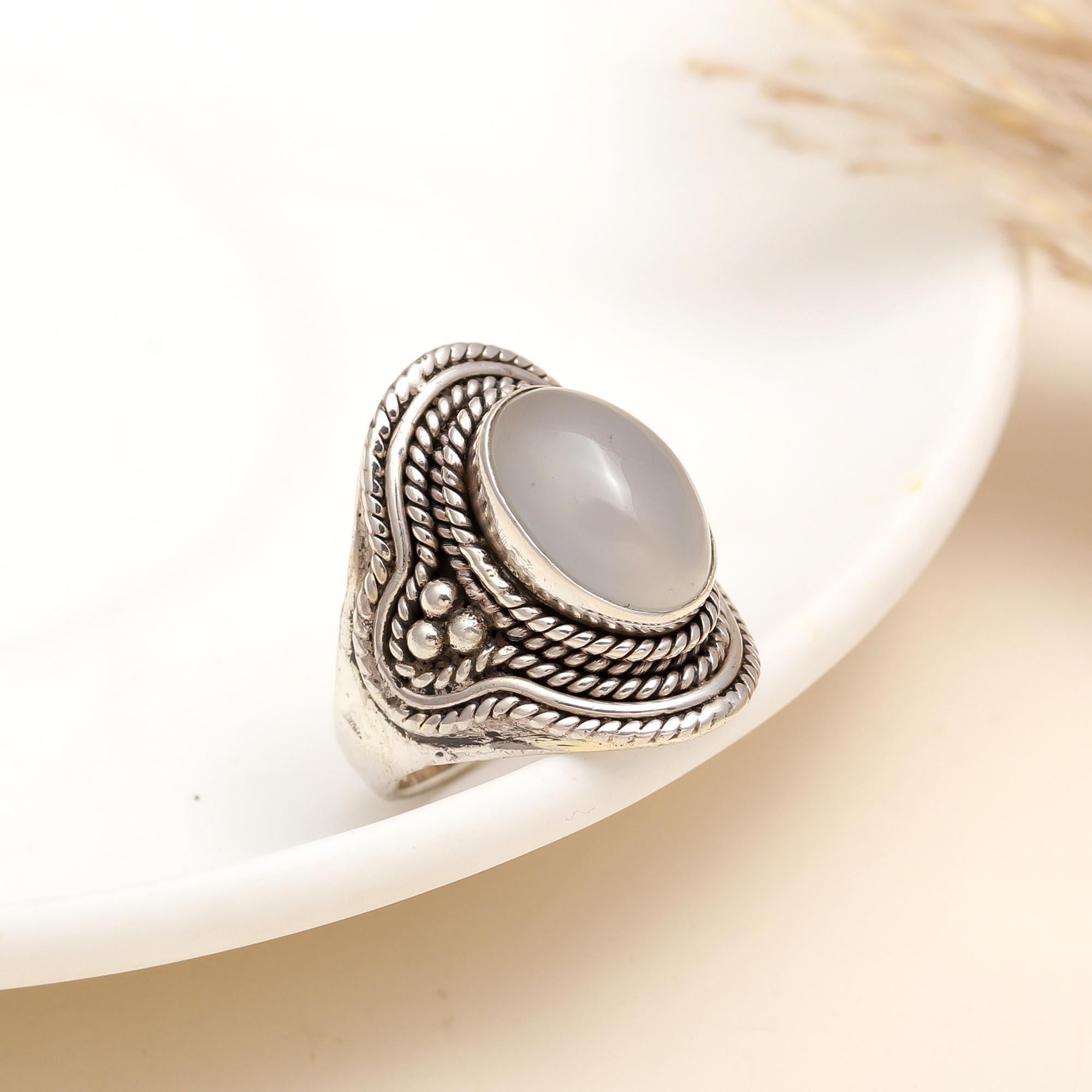 925 Silver Grey Chalcedony Ring