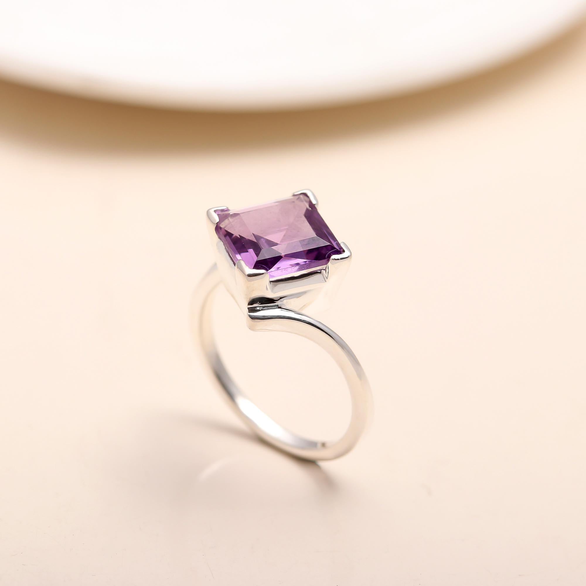 AG925Jewellery’s handcrafted square amethyst solitaire ring with smooth band