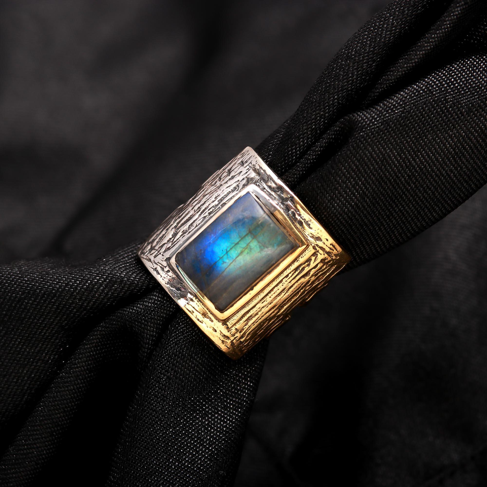 Sterling silver bold ring with labradorite gemstone