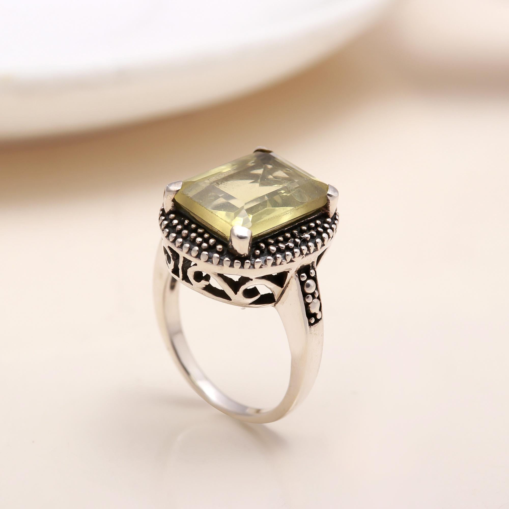 Handmade sterling silver vintage band ring with lemon quartz