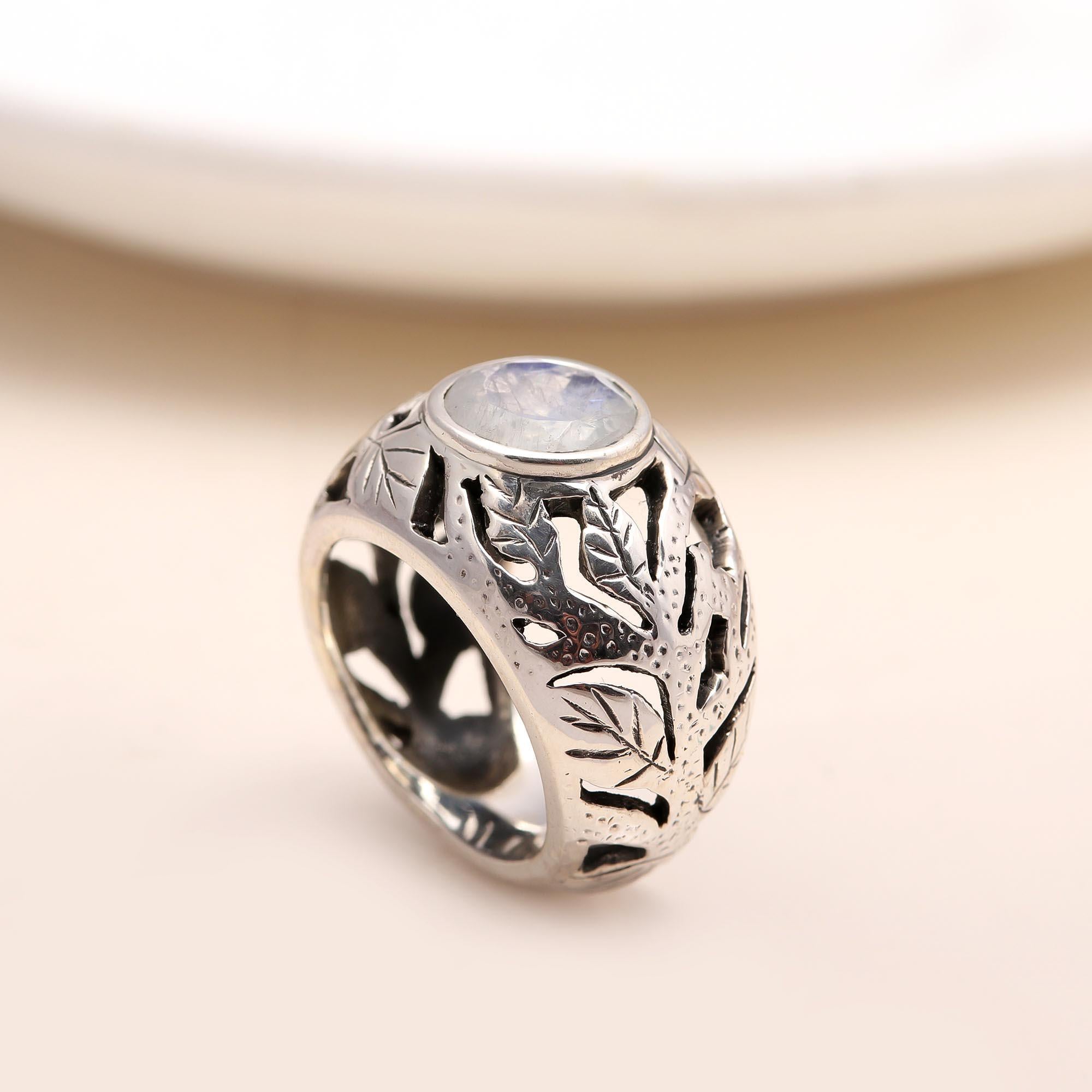 925 Silver Oval Moonstone Leaf Cutout Ring