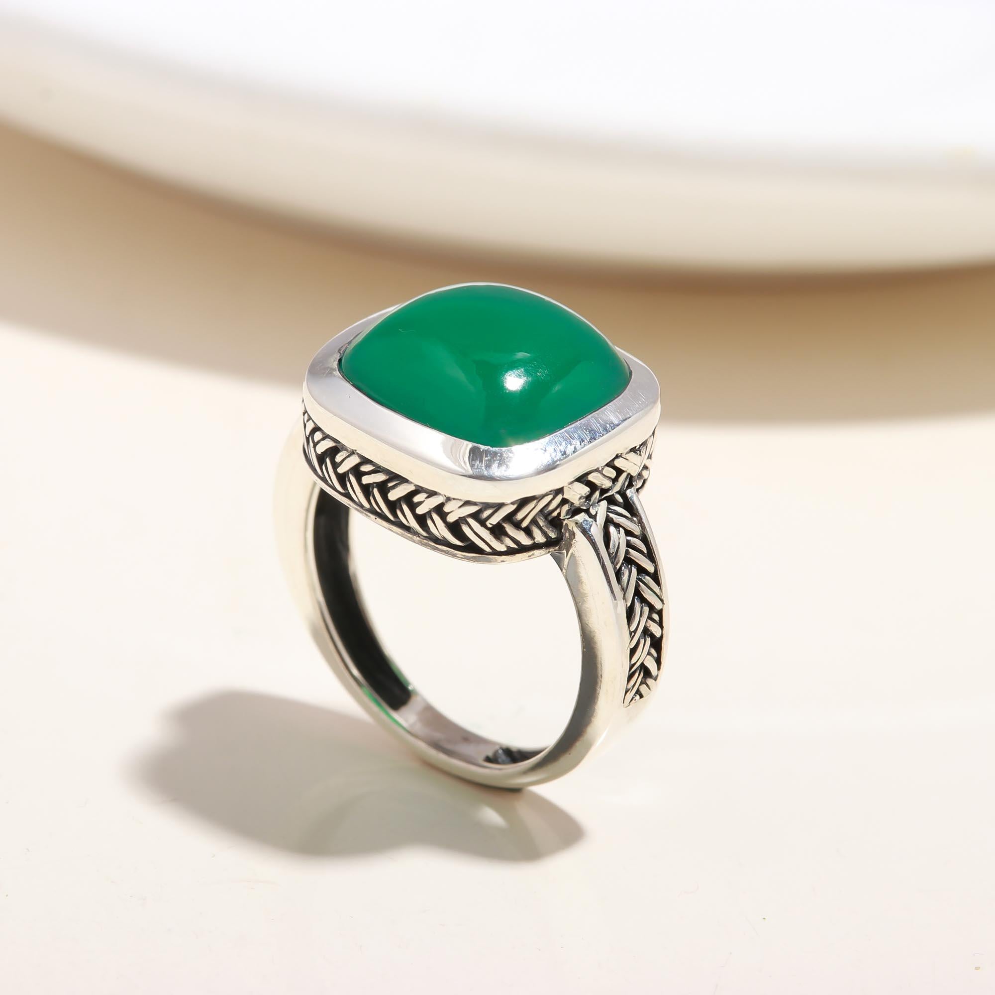 The Verdant Weave: Green Onyx Woven Silver Ring